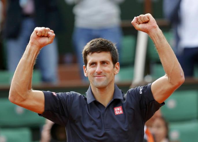 Novak Djokovic celebra su victoria en cuartos de final.