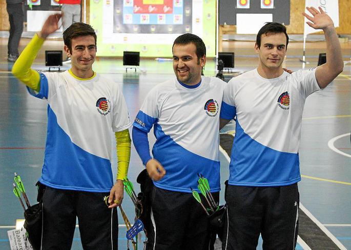 Triple baño de bronce para Balears