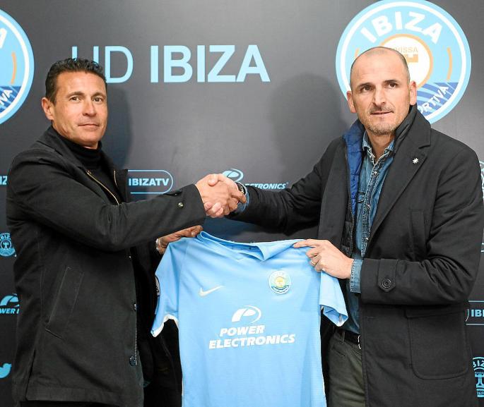 IBIZA - FUTBOL - La UD Ibiza presenta a Fernando Soriano como nuevo director deportivo
