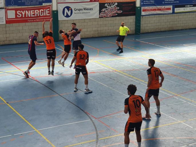 El HC Eivissa cierra sus amistosos con dos victorias de prestigio