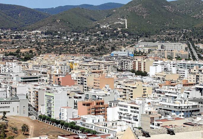 Airbnb tiende la mano a los gobiernos de Baleares