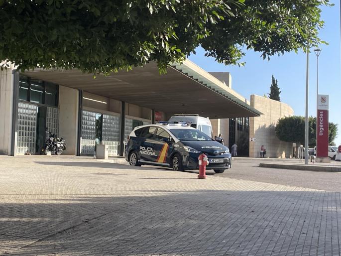La muerte de un bebé en Son Llàtzer obliga a la policía a ‘blindar’ el hospital
