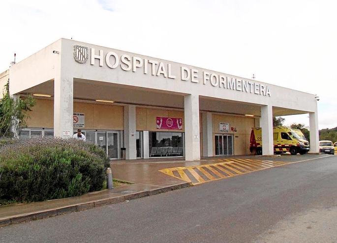 Herido grave un trabajador que se ha precipitado desde una altura de dos metros en Formentera
