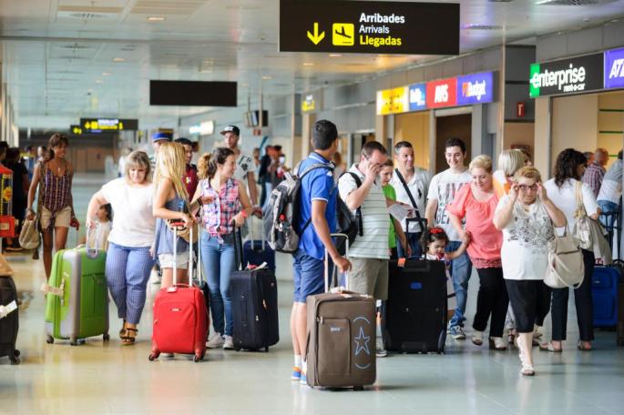 IBIZA - LLEGADA DE TURISTAS AL AEROPUERTO DE IBIZA.