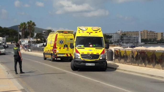 En estado crítica una bañista rescatada semiahogada en la playa de es Pouet