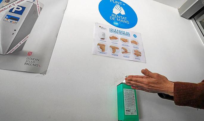 Recibe el alta el primer paciente del brote de Formentera y quedan cuatro positivos leves
