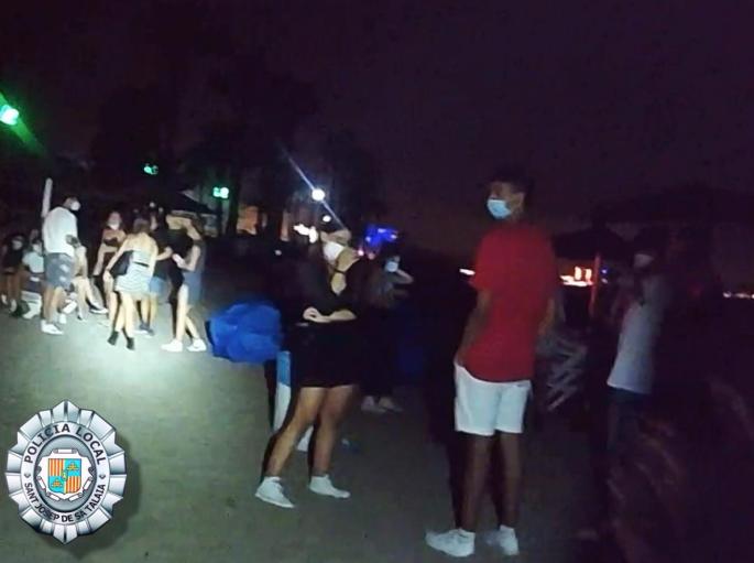 Interpuestas un total de 34 denuncias en Ibiza por participar en botellones y no usar mascarilla
