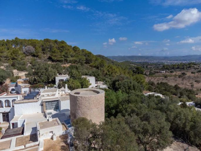 Sant Josep acaba la rehabilitación de la torre de la casa de Can Curt en Sant Agustí