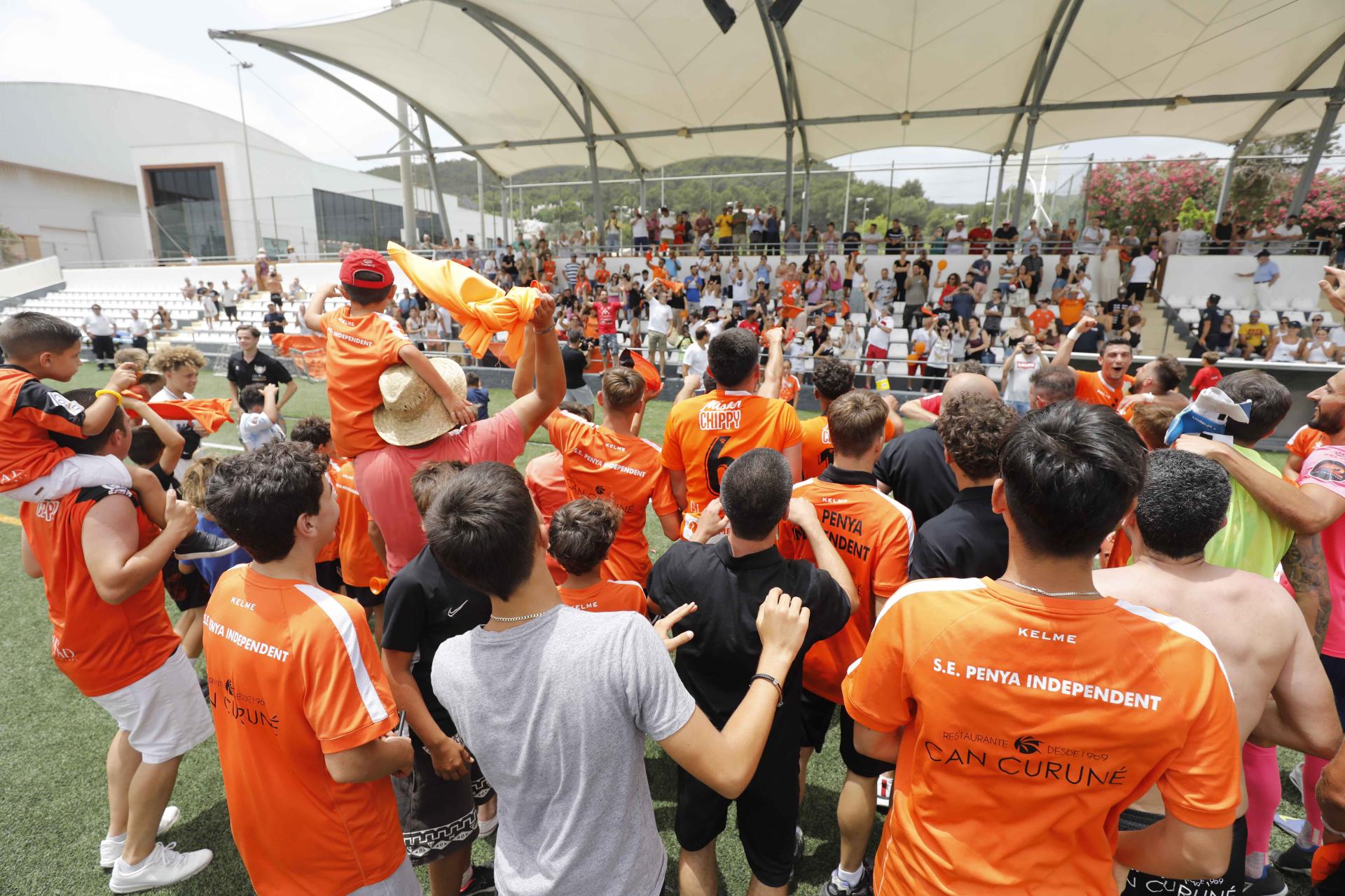 Las mejores imágenes del encuentro en la Peña Deportiva y la Penya Idependent