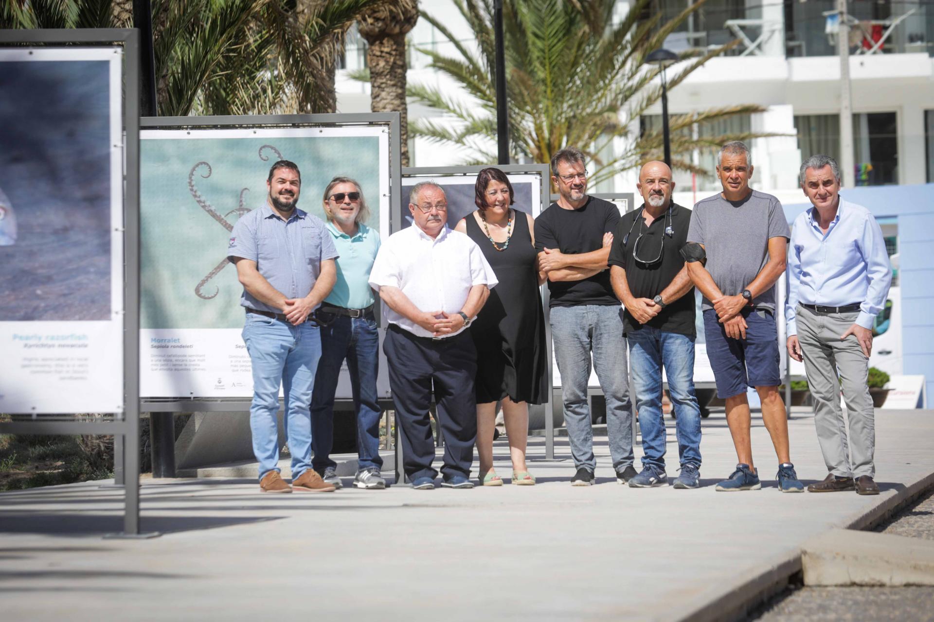 Las mejores imágenes de la exposición de pesca submarina en el paseo del puerto de Sant Miquel