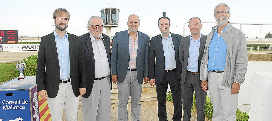 Jornada de 'trot' a beneficio de SOS Mamás