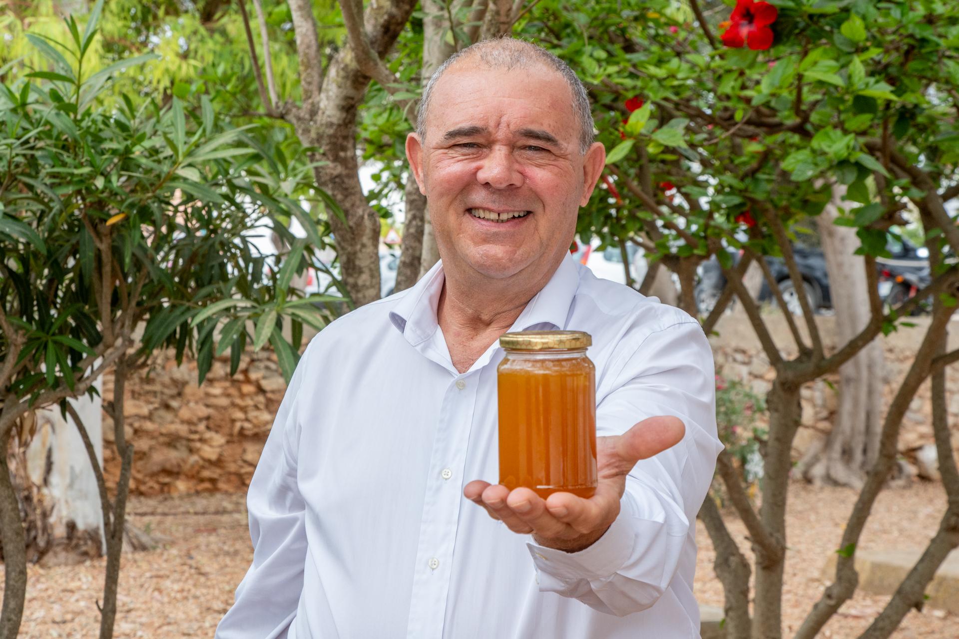 «Nos encontramos en un momento muy crítico con las abejas debido a la sequía de los últimos seis años»
