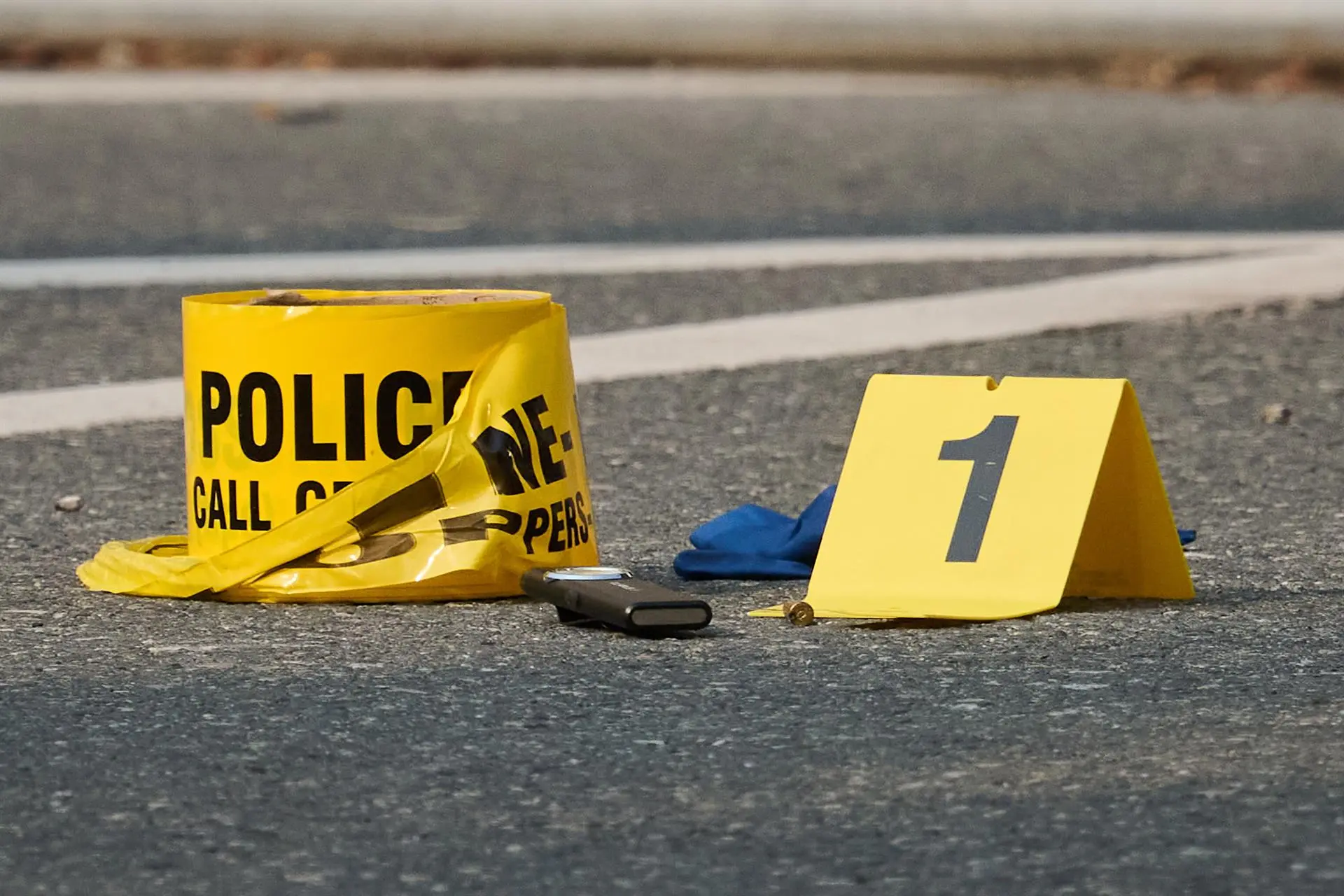 Al menos tres muertos y varios heridos en un tiroteo en una zona comercial de EEUU