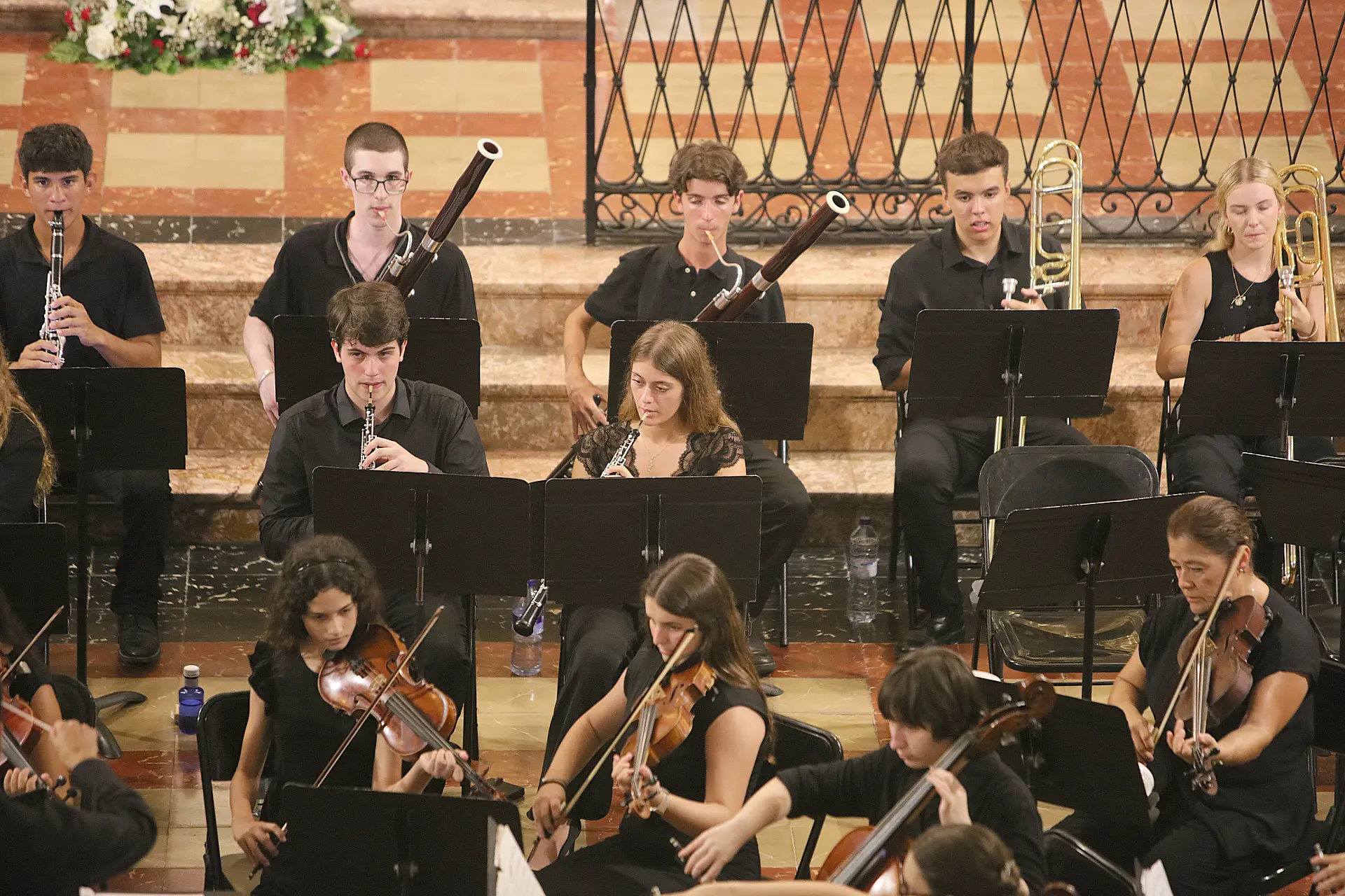 La Jove Orquestra Simfònica Pitiüsa demuestra su talento con un gran concierto