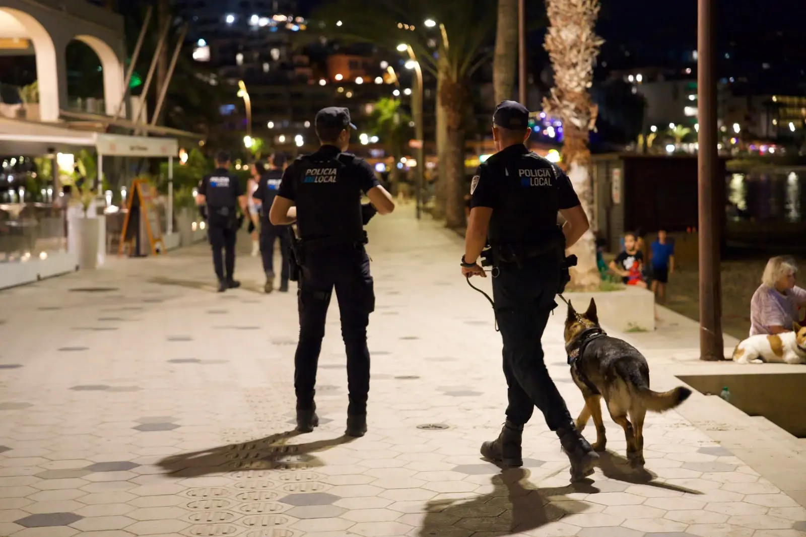 La Policía Local de Ibiza interpone 10 denuncias por infracciones de tráfico, transporte y drogas