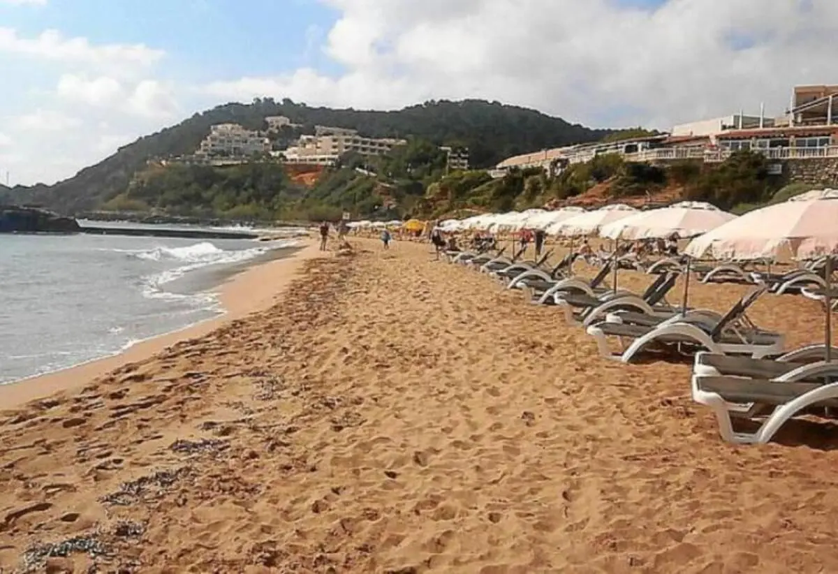 Cala Verde en Ibiza: playa de Es Figueral en el noroeste