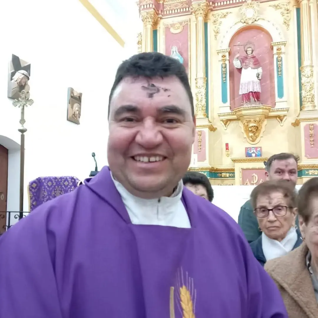 La parroquia de Sant Carles de Peralta ha anunciado la partida de su vicario, Luis Sarmiento