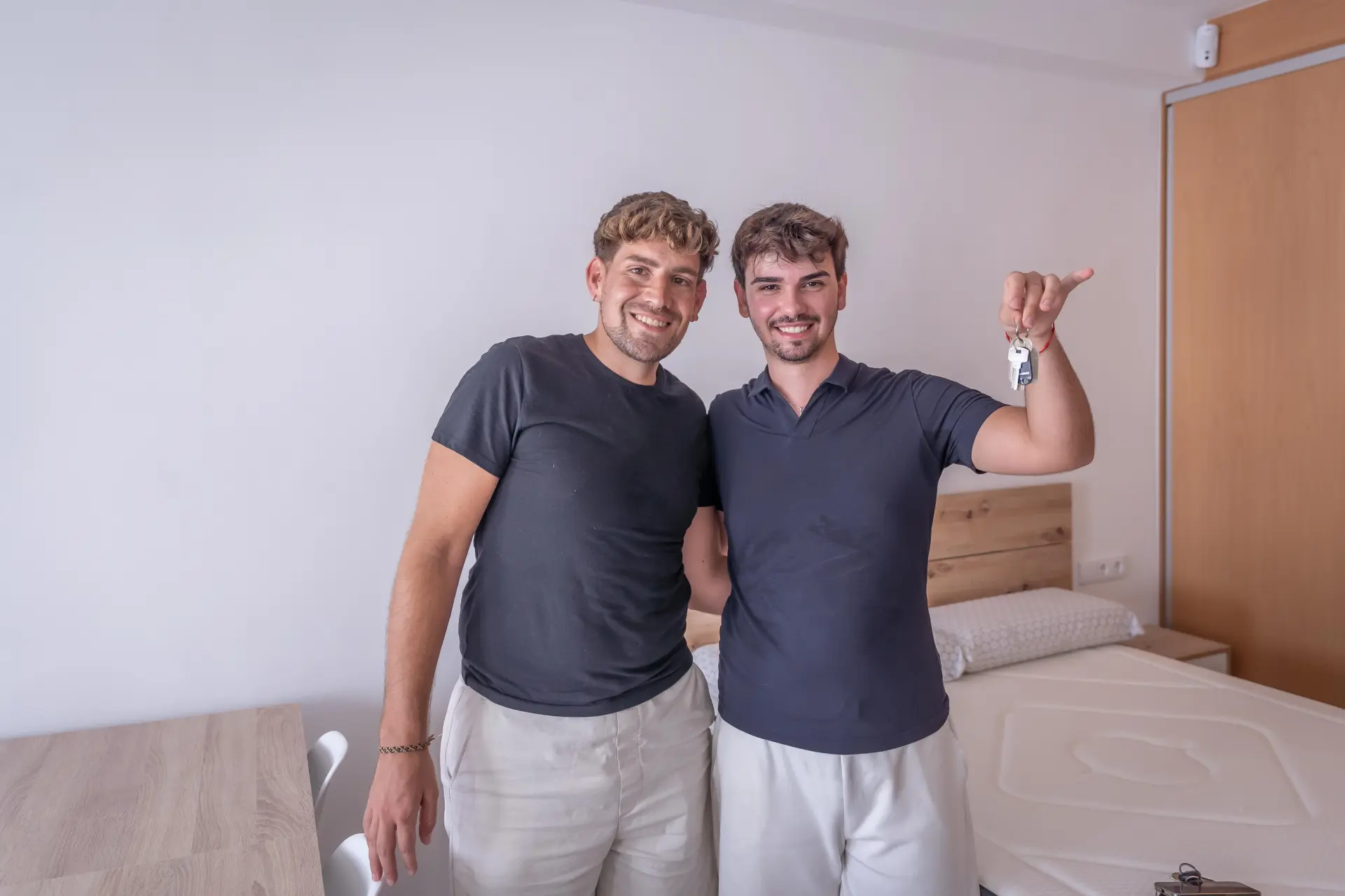 «Los que somos de la isla no nos podemos permitir pagar 1.600 euros de alquiler»