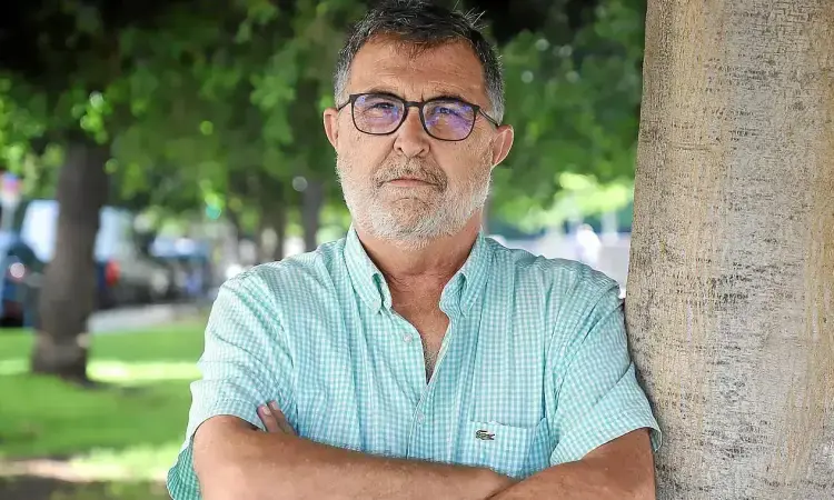 Los diputados socialistas guardaron ayer un minuto de silencio en memoria de Celestí Alomar
