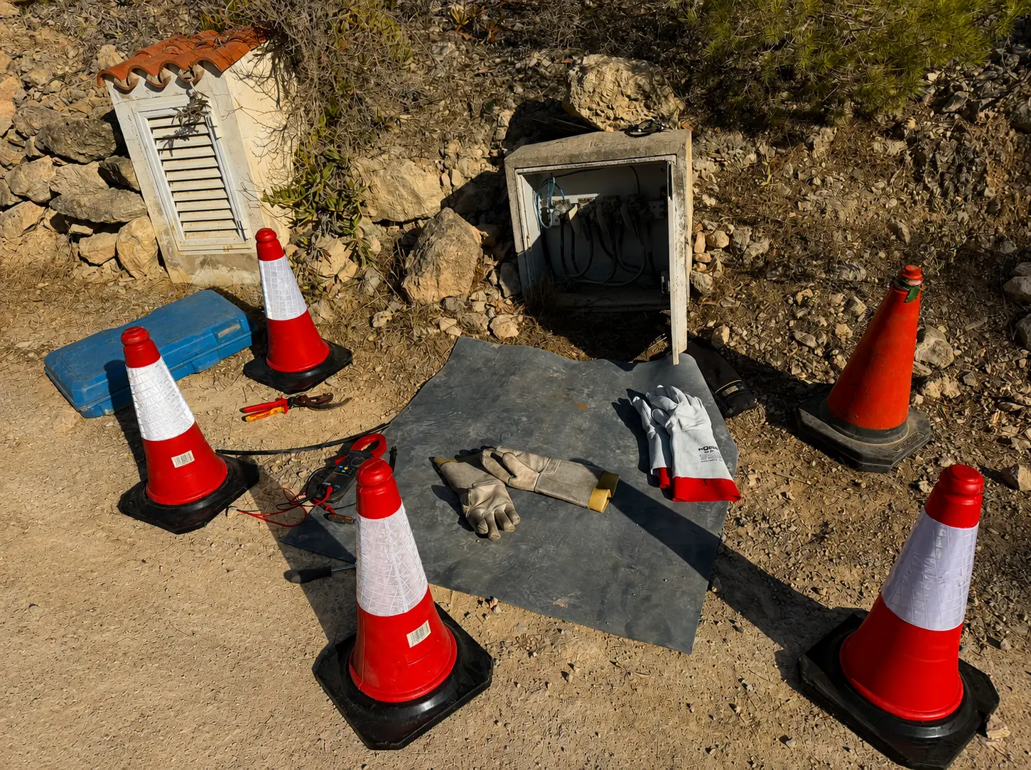 Endesa se compromete a analizar todos los casos de electrodomésticos fundidos en Comte
