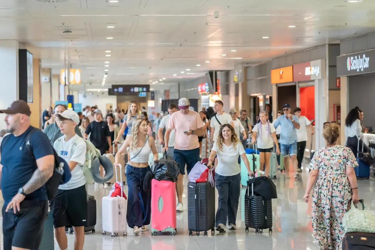 Ibiza y Formentera mantienen la llegada de turistas en julio, pero se eleva con fuerza el gasto