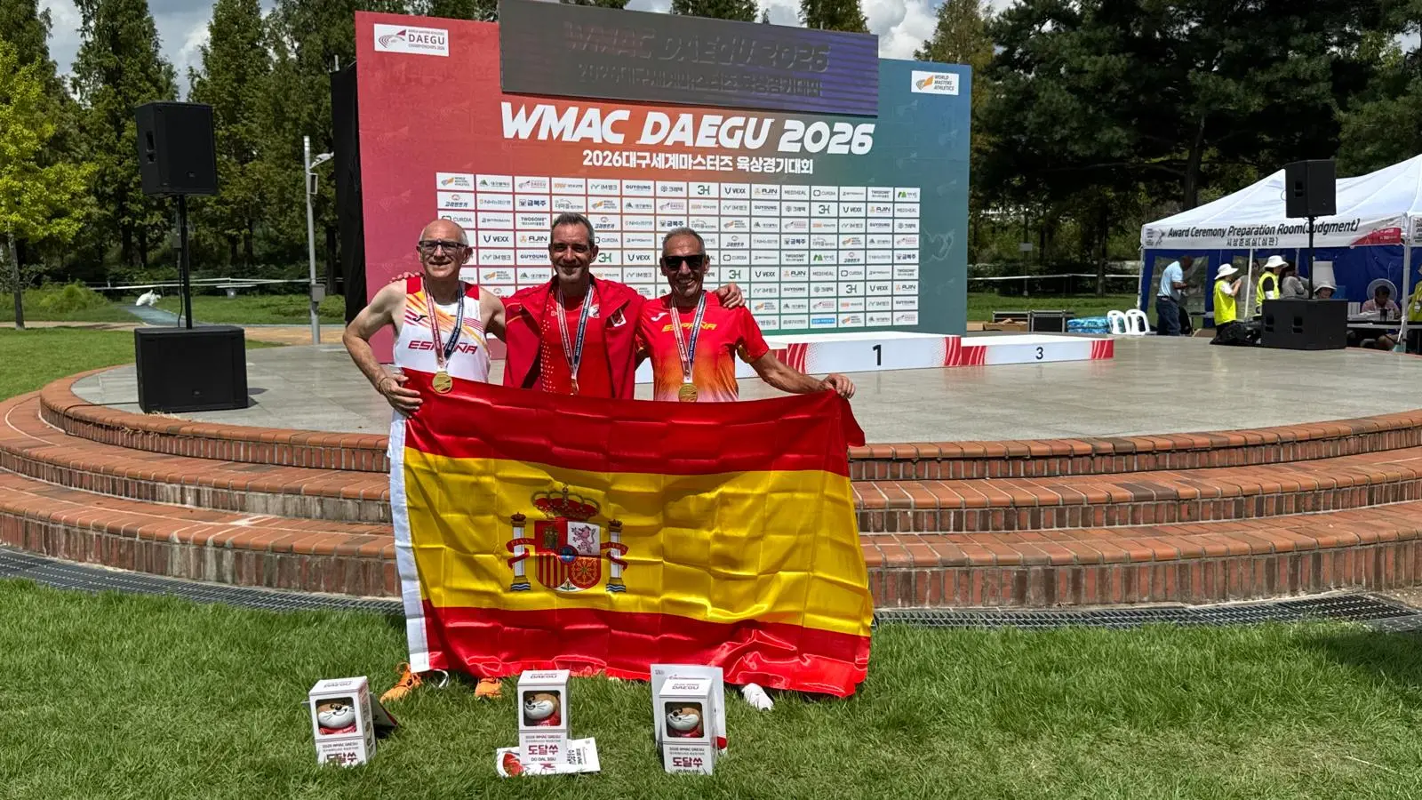 José Gadea se proclama campeón del mundo por equipos en Daegu