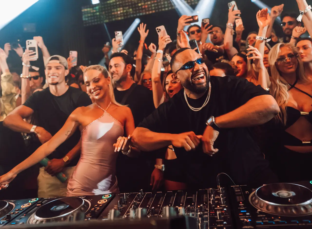 Melanie C y Bad Gyal se dejan ver por Pacha Ibiza