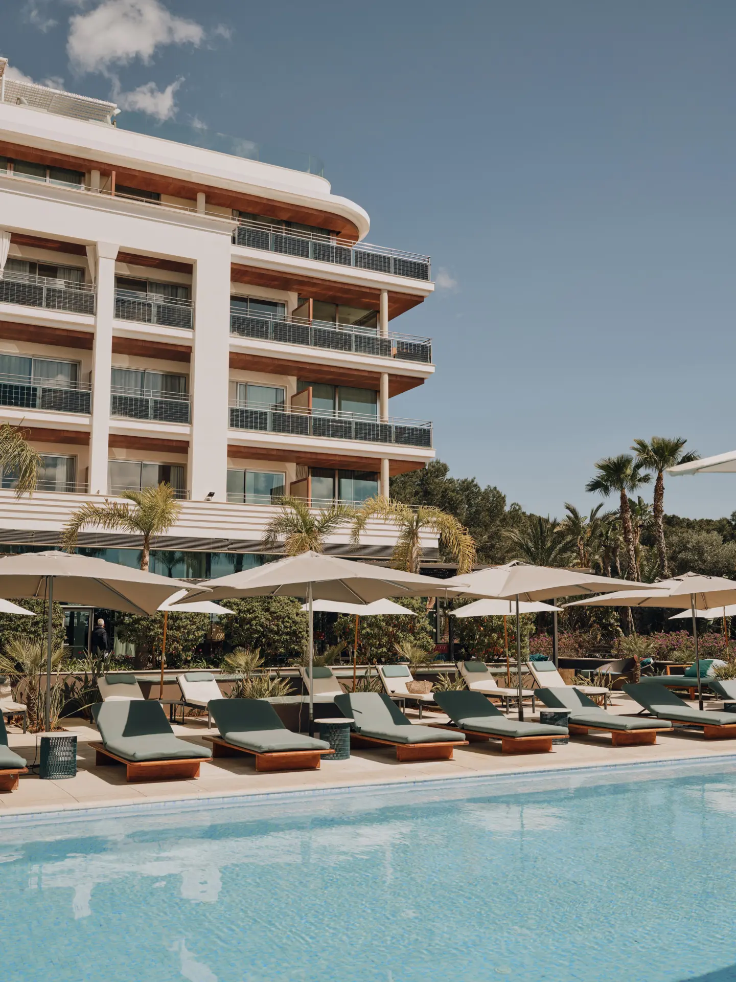 Aguas de Ibiza se convierte en el prescriptor del bienestar, gastronomía y diseño mediterráneo