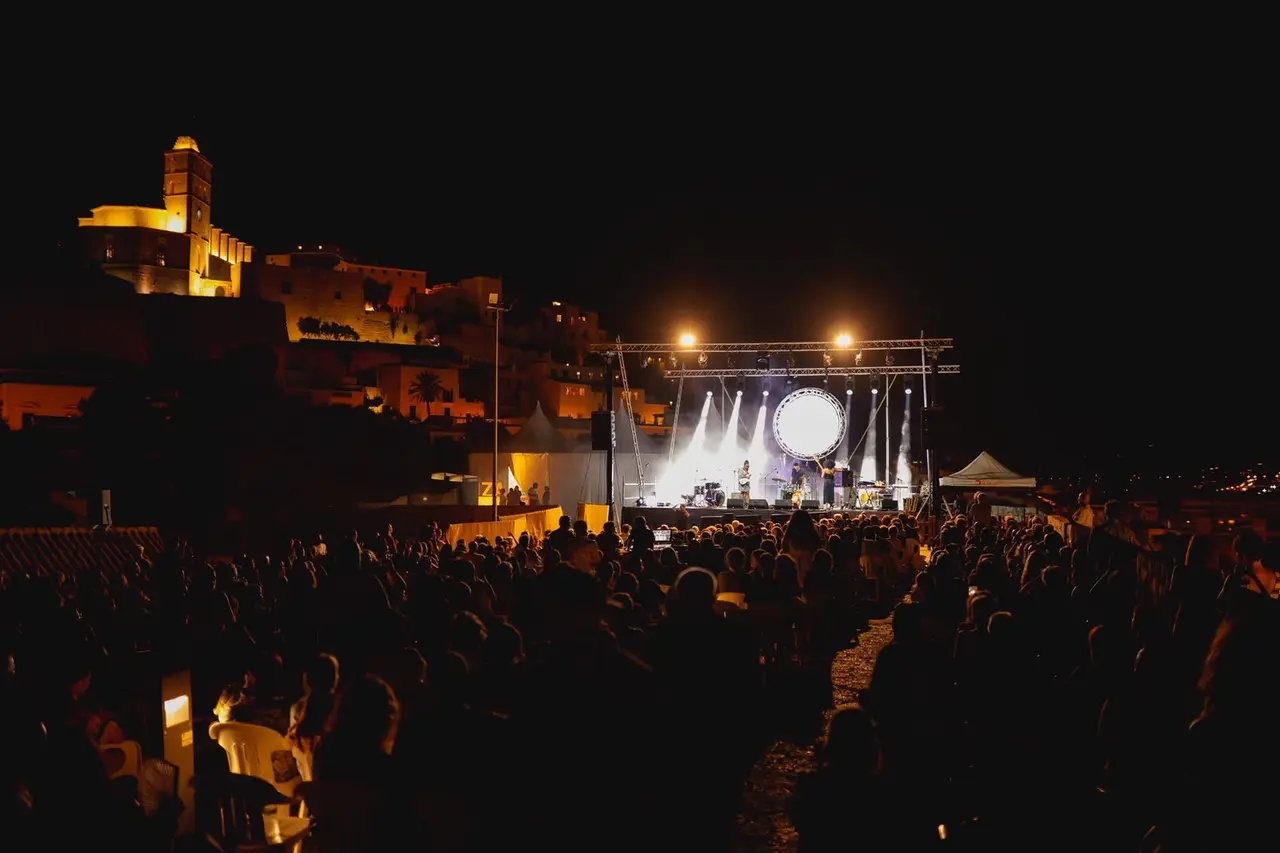 Tonina Saputo y Michael Pipoquinha clausuran el Eivissa Jazz 2026 con lleno absoluto