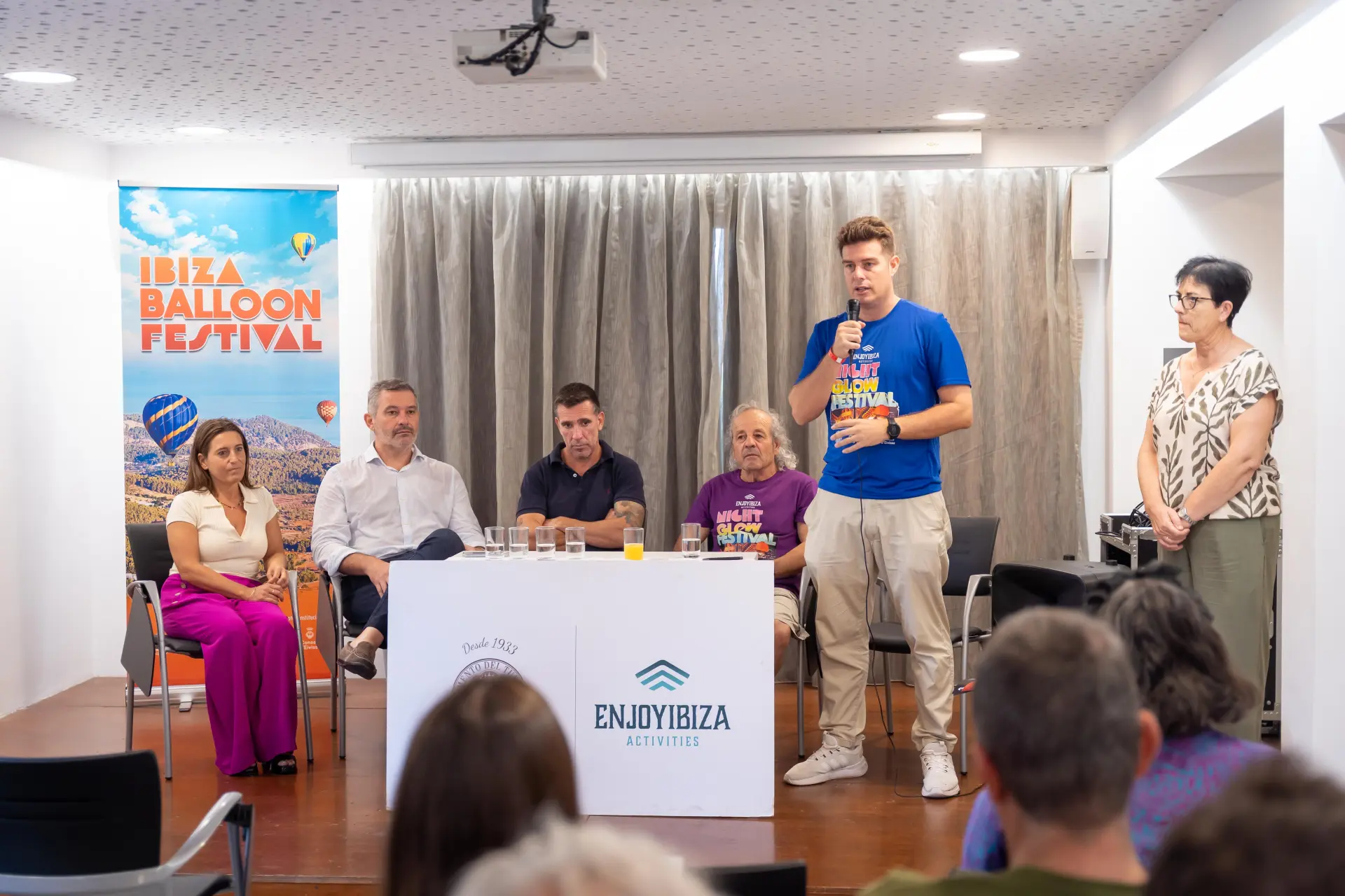 Una nueva forma de descubrir Ibiza vuelve a tomar el cielo