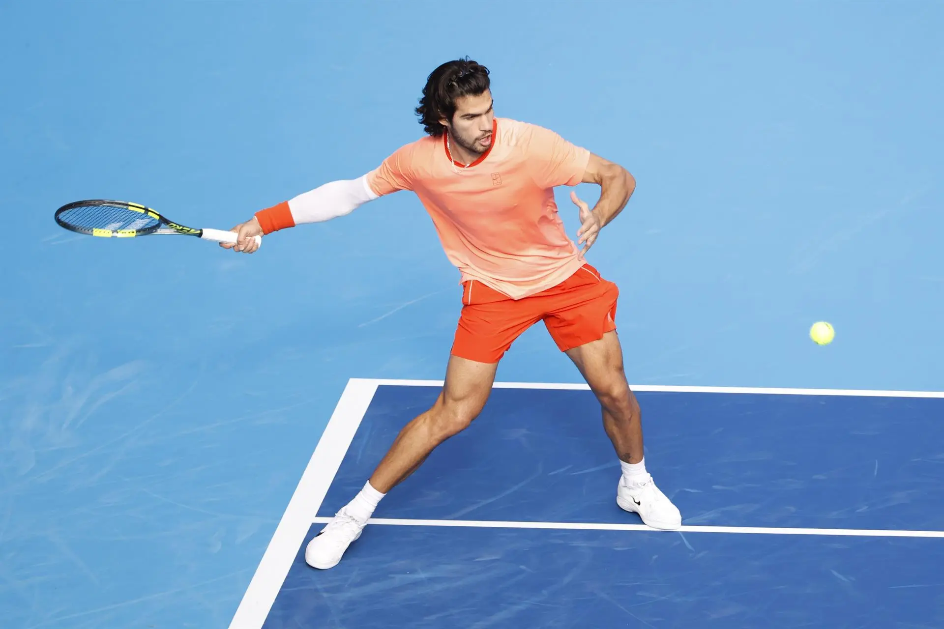 Carlos Alcaraz remonta a Jaume Munar y se mete en la final del ATP de Tokio