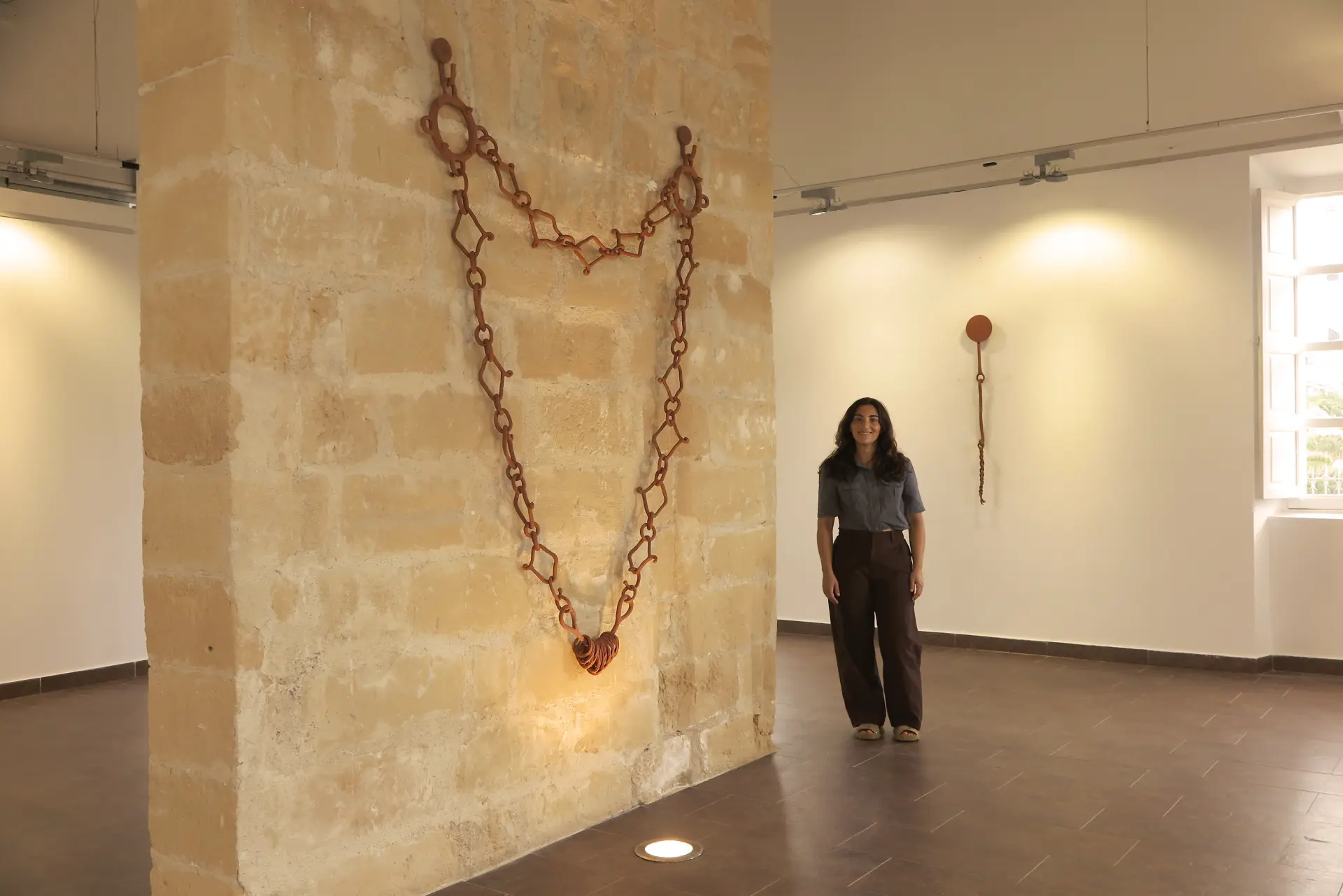 Neus Riera 'Riqueta' inaugura su primera exposición individual de cerámica en Sant Antoni