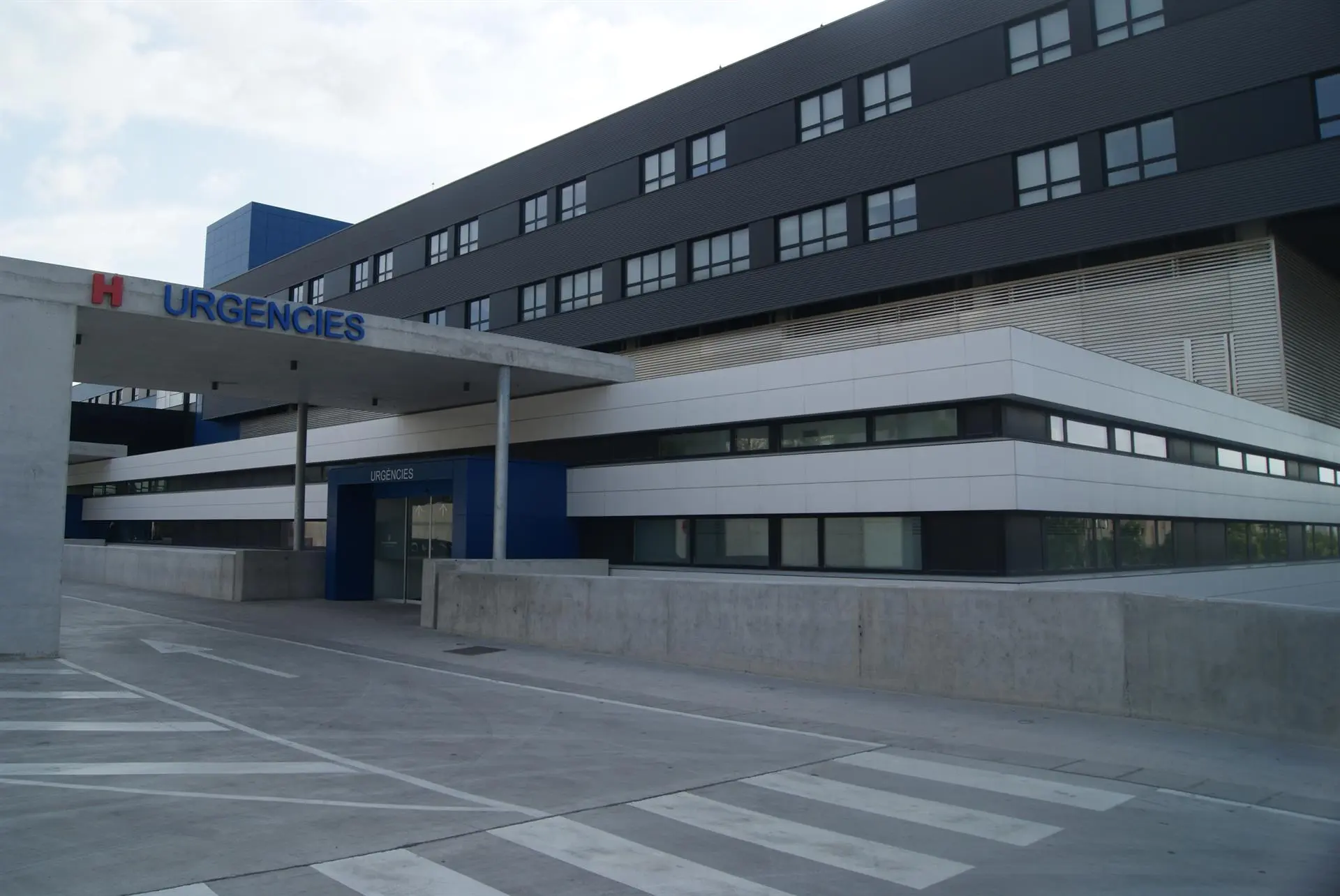 La menor de 14 años atropellada por una moto en Formentera sale de la UCI