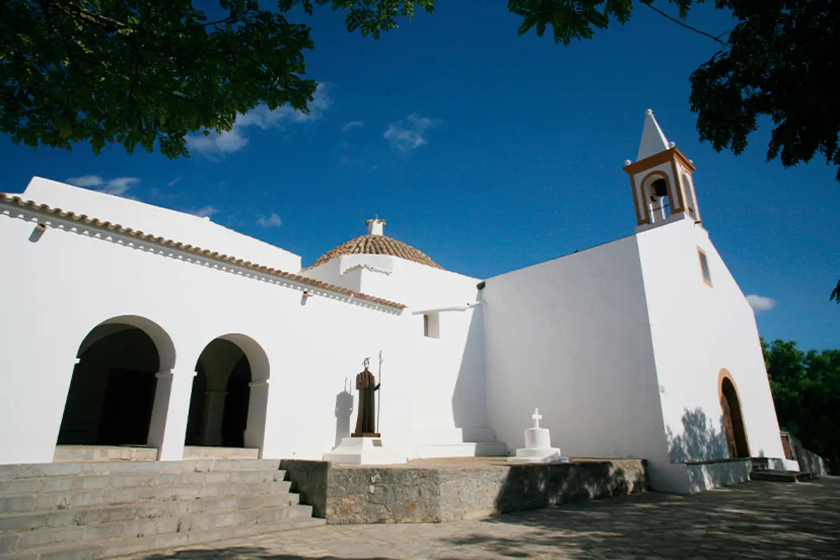 Sant Joan licita por 30.000 euros un nuevo vehículo para reforzar el mantenimiento municipal