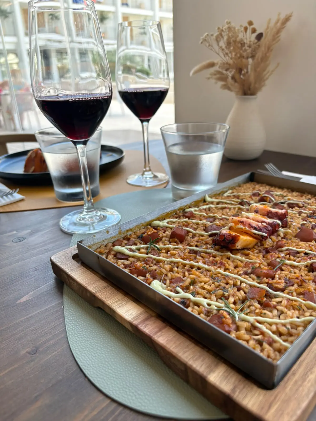 Ample 32 prolonga la temporada hasta el 6 de diciembre con una nueva propuesta gastronómica