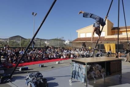 Tres días gratis de auténtica magia circense en el CEIP Sant Jordi