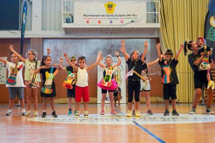 Una de las actuaciones de este jueves en Santa Eulària.