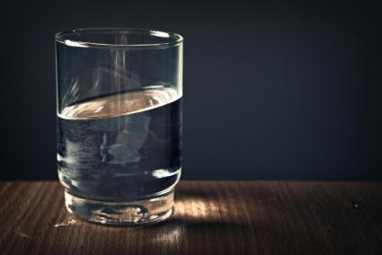 Los mejores trucos para devolver el brillo a tus vasos