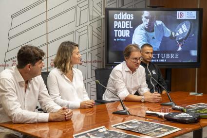 Una imagen del acto de presentación del Adidas Pádel Tour en el Consell d'Eivissa.