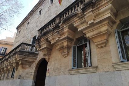 Citan al acusado de patronear una patera desde Argelia hasta Ibiza con 18 personas a bordo