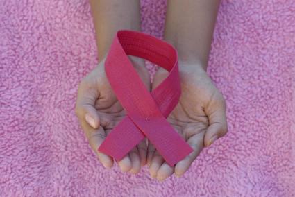 Extirpar ovarios y trompas de Falopio se asocia a un menor riesgo de muerte prematura en pacientes con cáncer de mama