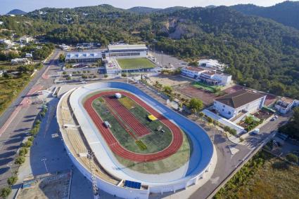 Imagen aérea del complejo deportivo de Can Coix, en Sant Antoni.