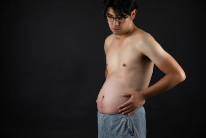 Menos grasa, más testosterona: la clave para una vida sexual masculina plena