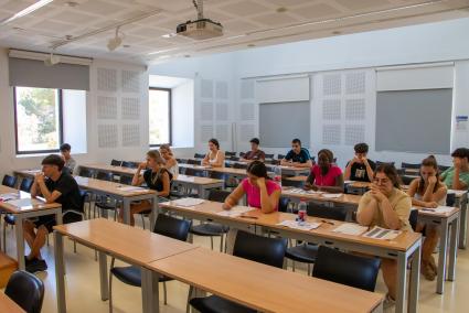 La convocatoria comenzó con el examen de Lengua y Literatura II.
