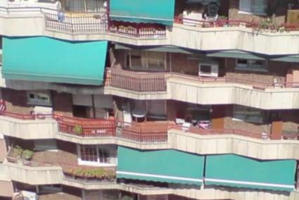 Tener un toldo verde es como poner un radiador en la ventana, según Jordi Martí, arquitecto: qué hacer para evitarlo