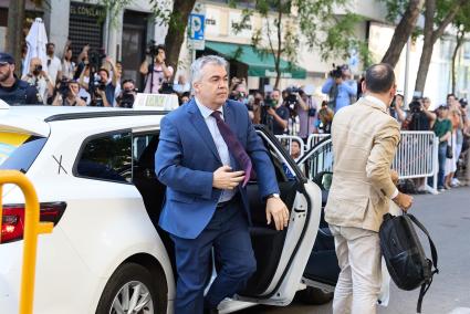 El exsecretario de Organización del PSOE Santos Cerdán a su llegada a declarar en el Tribunal Supremo este lunes.