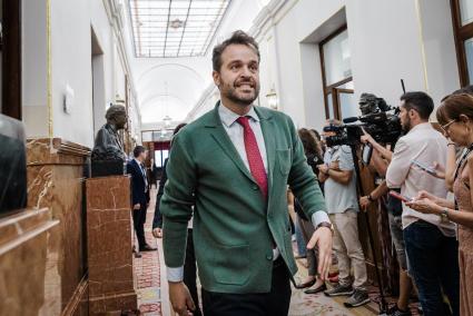 Sánchez mantiene en la nueva Ejecutiva Federal al 'número dos' de Cerdán, Juanfran Serrano