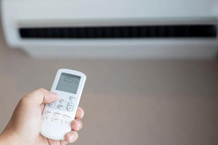 Los errores más comunes al usar aire acondicionado que disparan la factura de luz sin que te des cuenta