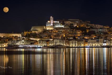 Anochecer en el Puerto de Ibiza