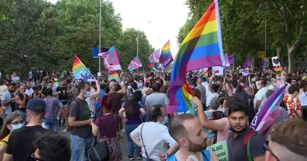 Miles de personas se manifiestan en Madrid por el Orgullo